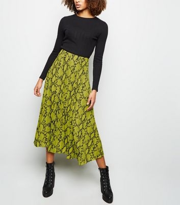 Yellow Snake Print Pleated Midi Skirt