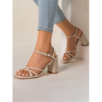 Women Criss Cross Chunky Heel Solid Color Sandals