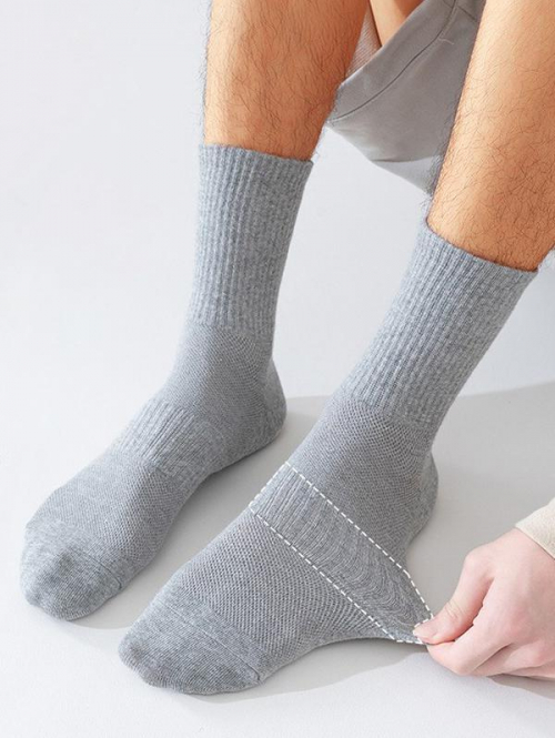 ZAFUL Men's Solid Color Basic Casual Breathable Crew Socks