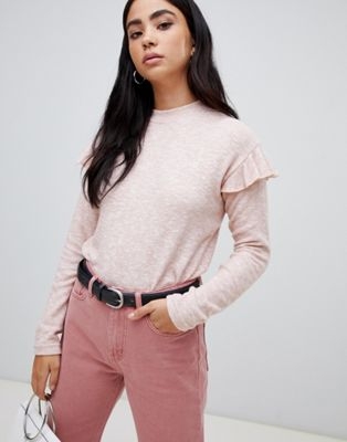 b.Young Ruffle Shoulder Jumper