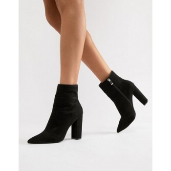 Qupid Pointed Block Heel Ankle Boots