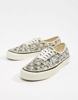 Vans Authentic 44 DX Anaheim Plimsolls In White VA38ENU6D