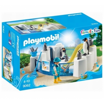 Playmobil 9062 Family Fun Penguin Enclosure