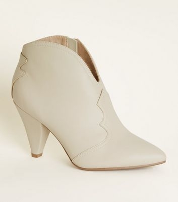 Cream Cone Heel Western Boots