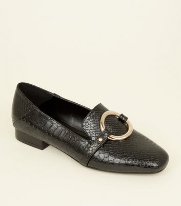 Black Faux Snake Ring Front Loafers